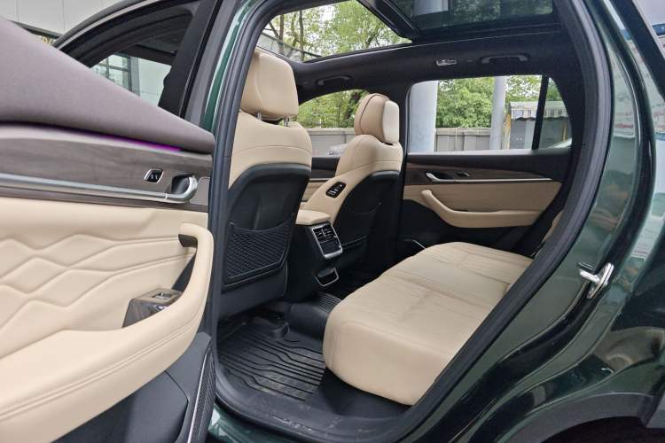 Used Geely Auto Monjaro L 2025 Dongfang Yao 2.0TD Automatic All-Wheel-Drive Wangyue Edition Interior 4