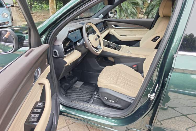 Used Geely Auto Monjaro L 2025 Dongfang Yao 2.0TD Automatic All-Wheel-Drive Wangyue Edition Interior 4