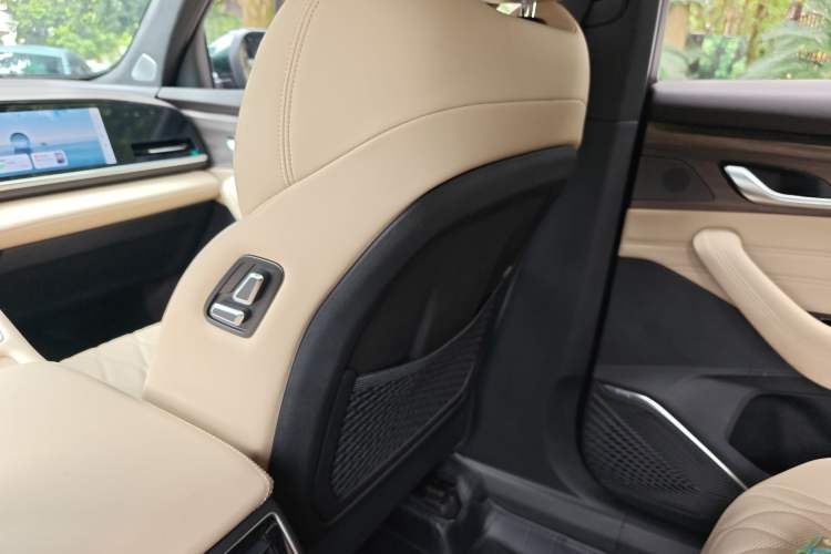 Used Geely Auto Monjaro L 2025 Dongfang Yao 2.0TD Automatic All-Wheel-Drive Wangyue Edition Interior 5