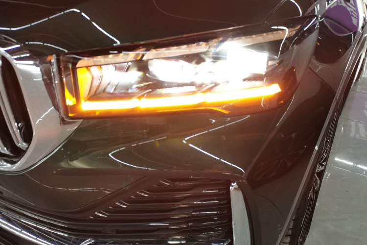 Used Geely Auto Monjaro L 2025 Dongfang Yao 2.0TD Automatic All-Wheel-Drive Wangyue Edition Left Front Headlight