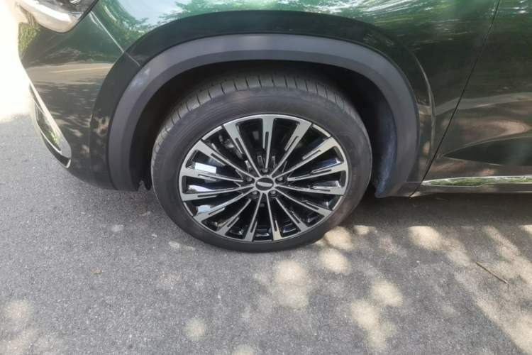Used Geely Auto Monjaro L 2025 Dongfang Yao 2.0TD Automatic All-Wheel-Drive Wangyue Edition Left Front Wheel Hub