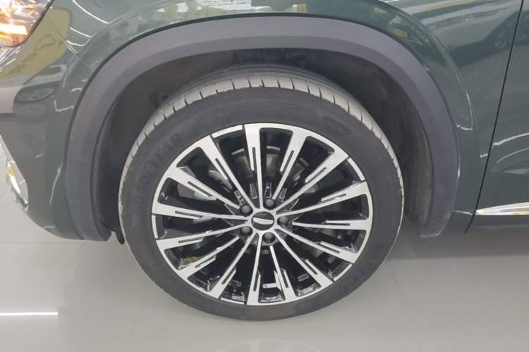 Used Geely Auto Monjaro L 2025 Dongfang Yao 2.0TD Automatic Lanxing Edition Left Front Wheel Hub