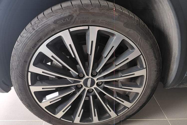 Used Geely Auto Monjaro L 2025 Dongfang Yao 2.0TD Automatic All-Wheel-Drive Wangyue Edition Left Front Wheel Hub
