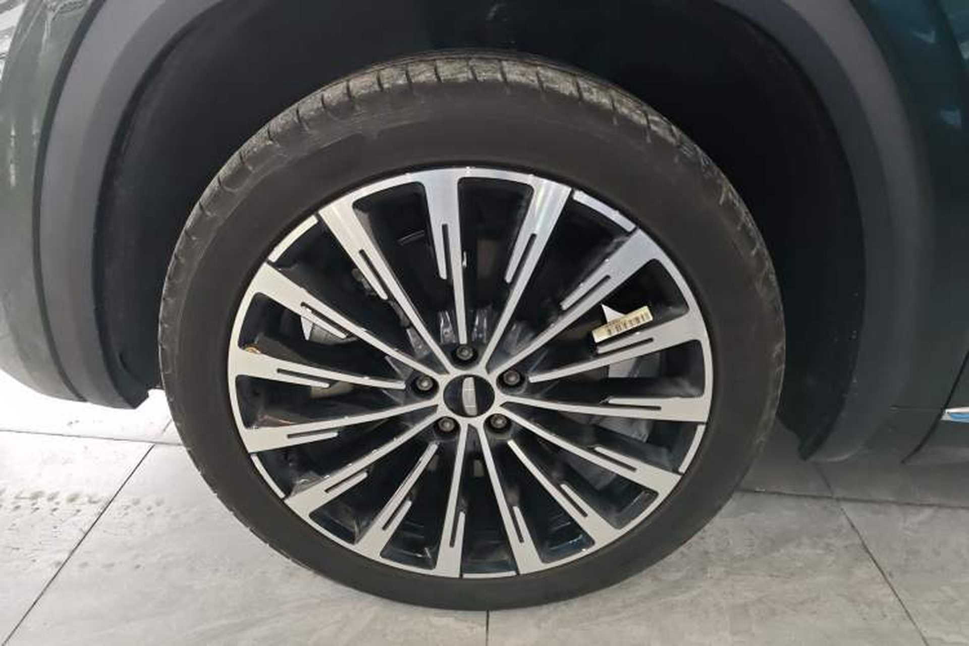 Used Geely Auto Monjaro L 2025 Dongfang Yao 2.0TD Automatic All-Wheel-Drive Wangyue Edition Left Front Wheel Hub