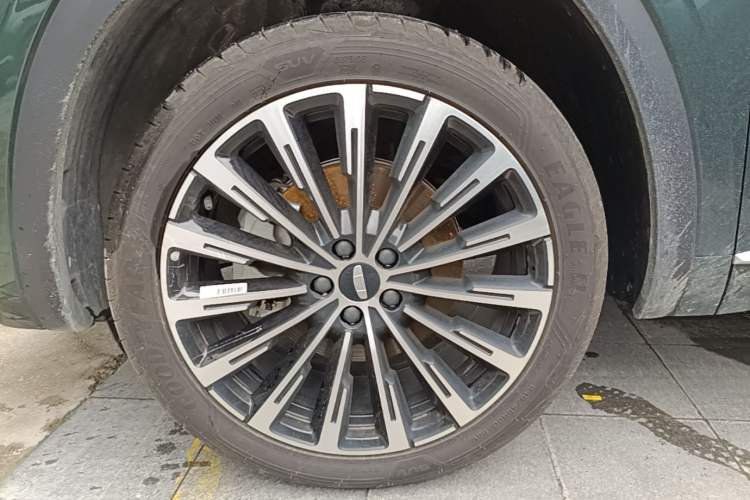 Used Geely Auto Monjaro L 2025 Dongfang Yao 2.0TD Automatic Lanxing Edition Left Front Wheel Hub