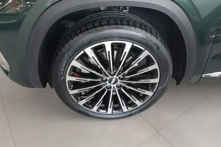 Used Geely Auto Monjaro L 2025 Dongfang Yao 2.0TD Automatic All-Wheel-Drive Wangyue Edition Left Front Wheel Hub