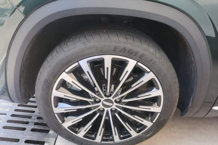 Used Geely Auto Monjaro L 2025 Dongfang Yao 2.0TD Automatic All-Wheel-Drive Wangyue Edition Left Front Wheel Hub