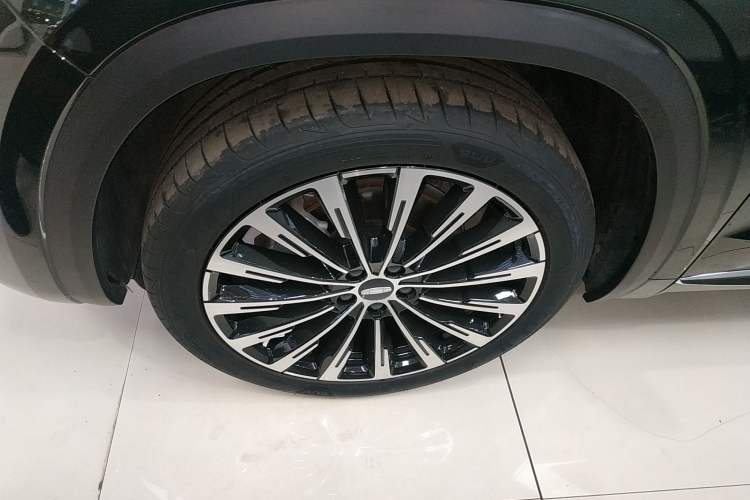 Used Geely Auto Monjaro L 2025 Dongfang Yao 2.0TD Automatic Lanxing Edition Left Front Wheel Hub
