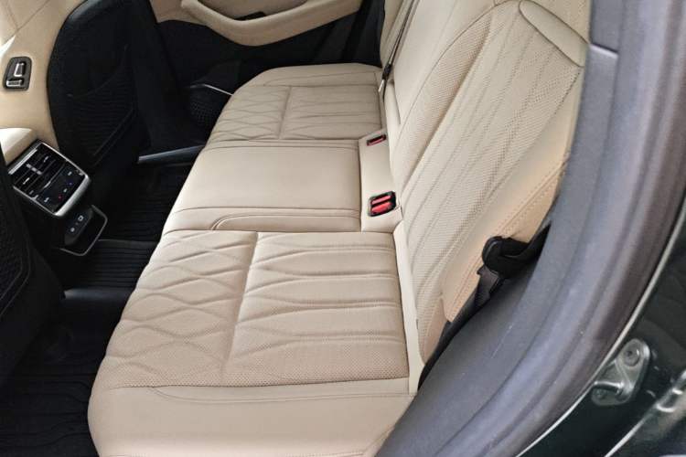 Used Geely Auto Monjaro L 2025 Dongfang Yao 2.0TD Automatic All-Wheel-Drive Wangyue Edition Left Rear Seat