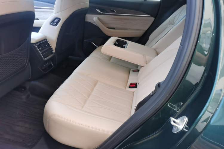 Used Geely Auto Monjaro L 2025 Dongfang Yao 2.0TD Automatic All-Wheel-Drive Wangyue Edition Left Rear Seat