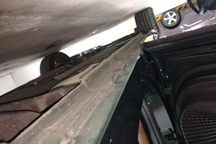 Used Geely Auto Monjaro L 2025 Dongfang Yao 2.0TD Automatic All-Wheel-Drive Wangyue Edition Left Side Sill