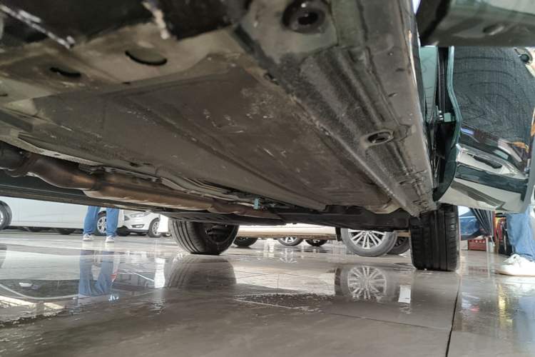 Used Geely Auto Monjaro L 2025 Dongfang Yao 2.0TD Automatic All-Wheel-Drive Wangyue Edition Left Side Sill