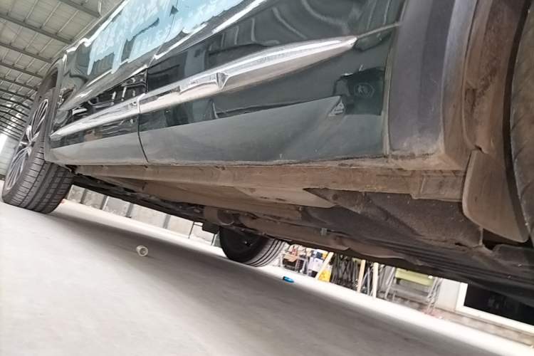 Used Geely Auto Monjaro L 2025 Dongfang Yao 2.0TD Automatic All-Wheel-Drive Wangyue Edition Left Side Sill