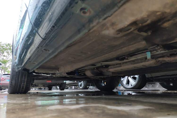 Used Geely Auto Monjaro L 2025 Dongfang Yao 2.0TD Automatic All-Wheel-Drive Wangyue Edition Left Side Sill