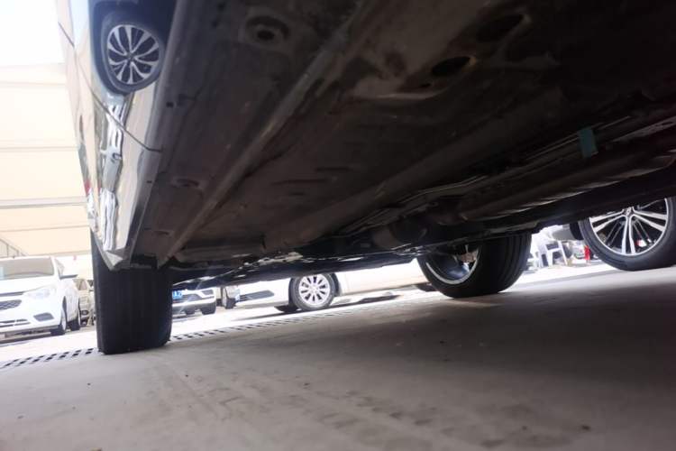 Used Geely Auto Monjaro L 2025 Dongfang Yao 2.0TD Automatic All-Wheel-Drive Wangyue Edition Left Side Sill