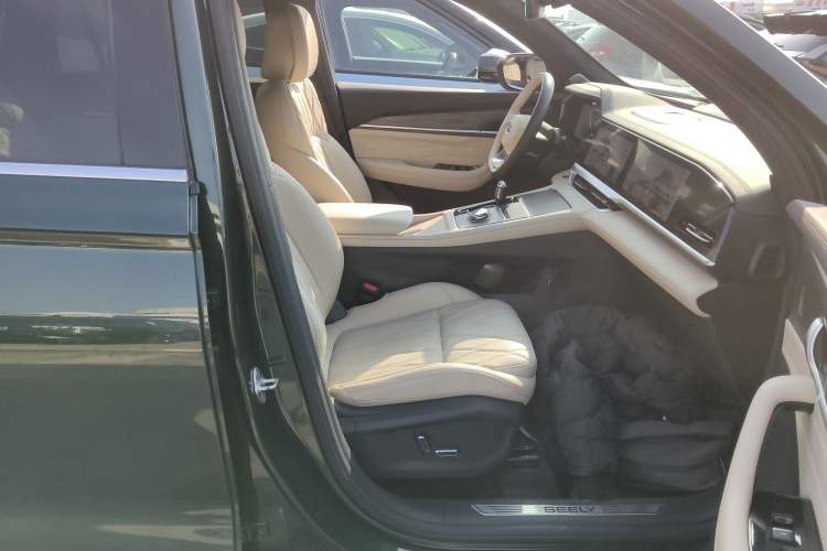 Used Geely Auto Monjaro L 2025 Dongfang Yao 2.0TD Automatic All-Wheel-Drive Wangyue Edition Right Front Seat