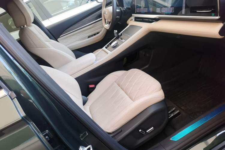 Used Geely Auto Monjaro L 2025 Dongfang Yao 2.0TD Automatic All-Wheel-Drive Wangyue Edition Right Front Seat