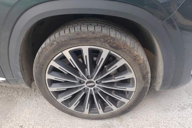 Used Geely Auto Monjaro L 2025 Dongfang Yao 2.0TD Automatic Lanxing Edition Right Front Wheel Hub
