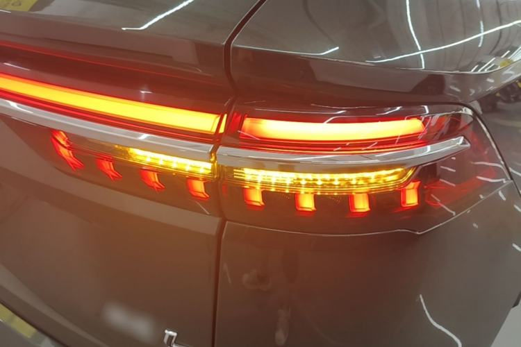 Used Geely Auto Monjaro L 2025 Dongfang Yao 2.0TD Automatic Lanxing Edition Right Rear Taillight