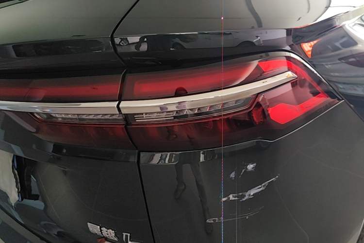 Used Geely Auto Monjaro L 2025 Dongfang Yao 2.0TD Automatic All-Wheel-Drive Wangyue Edition Right Rear Taillight