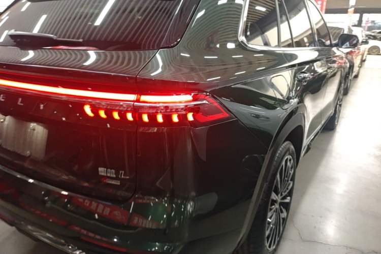 Used Geely Auto Monjaro L 2025 Dongfang Yao 2.0TD Automatic All-Wheel-Drive Wangyue Edition Right Rear Taillight
