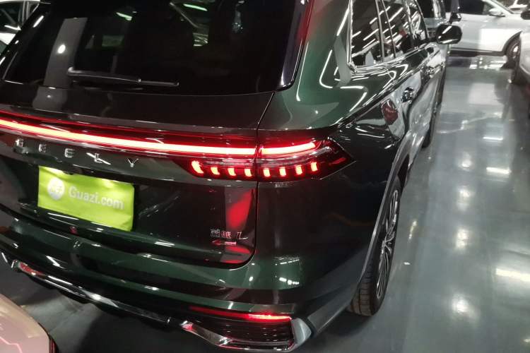 Used Geely Auto Monjaro L 2025 Dongfang Yao 2.0TD Automatic All-Wheel-Drive Wangyue Edition Right Rear Taillight