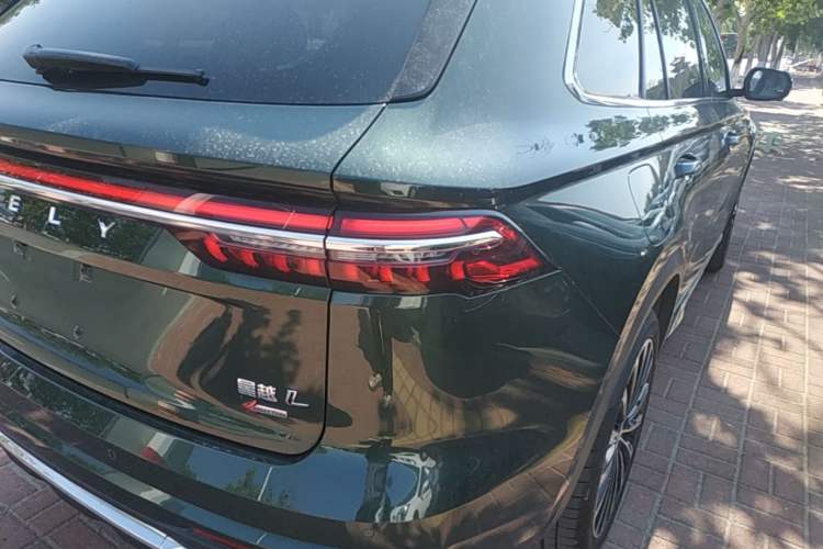Used Geely Auto Monjaro L 2025 Dongfang Yao 2.0TD Automatic All-Wheel-Drive Wangyue Edition Right Rear Taillight