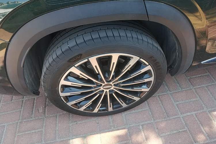 Used Geely Auto Monjaro L 2025 Dongfang Yao 2.0TD Automatic All-Wheel-Drive Wangyue Edition Right Rear Wheel Hub