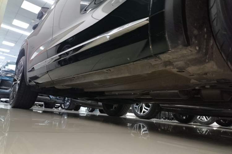 Used Geely Auto Monjaro L 2025 Dongfang Yao 2.0TD Automatic Lanxing Edition Right Side Sill