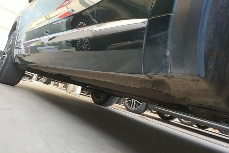 Used Geely Auto Monjaro L 2025 Dongfang Yao 2.0TD Automatic All-Wheel-Drive Wangyue Edition Right Side Sill