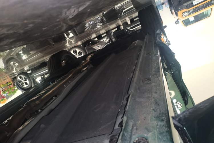 Used Geely Auto Monjaro L 2025 Dongfang Yao 2.0TD Automatic All-Wheel-Drive Wangyue Edition Right Side Sill