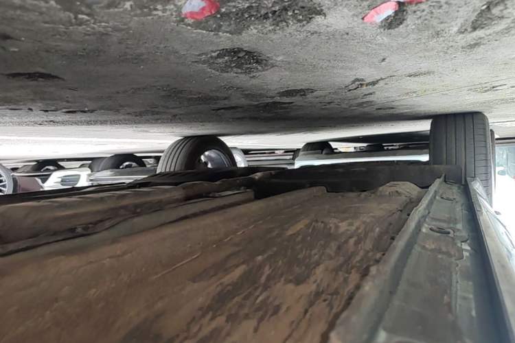 Used Geely Auto Monjaro L 2025 Dongfang Yao 2.0TD Automatic All-Wheel-Drive Wangyue Edition Right Side Sill