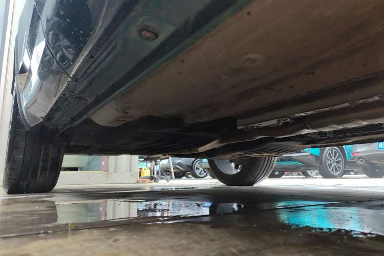 Used Geely Auto Monjaro L 2025 Dongfang Yao 2.0TD Automatic All-Wheel-Drive Wangyue Edition Right Side Sill