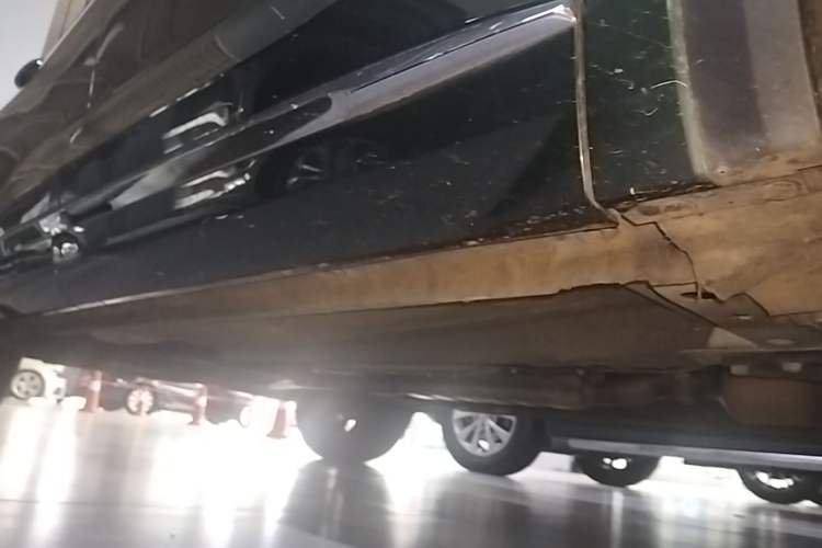 Used Geely Auto Monjaro L 2025 Dongfang Yao 2.0TD Automatic All-Wheel-Drive Wangyue Edition Right Side Sill