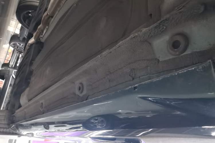 Used Geely Auto Monjaro L 2025 Dongfang Yao 2.0TD Automatic All-Wheel-Drive Wangyue Edition Right Side Sill