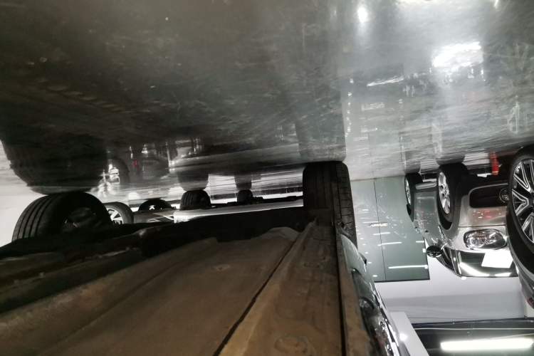 Used Geely Auto Monjaro L 2025 Dongfang Yao 2.0TD Automatic All-Wheel-Drive Wangyue Edition Right Side Sill