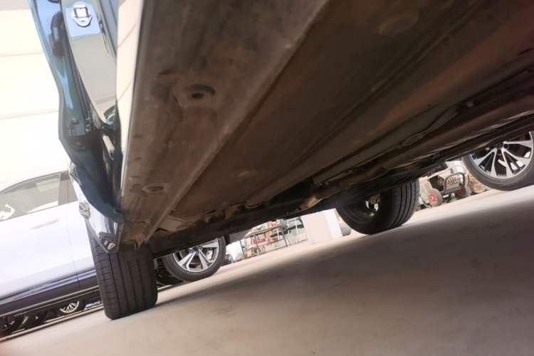 Used Geely Auto Monjaro L 2025 Dongfang Yao 2.0TD Automatic All-Wheel-Drive Wangyue Edition Right Side Sill