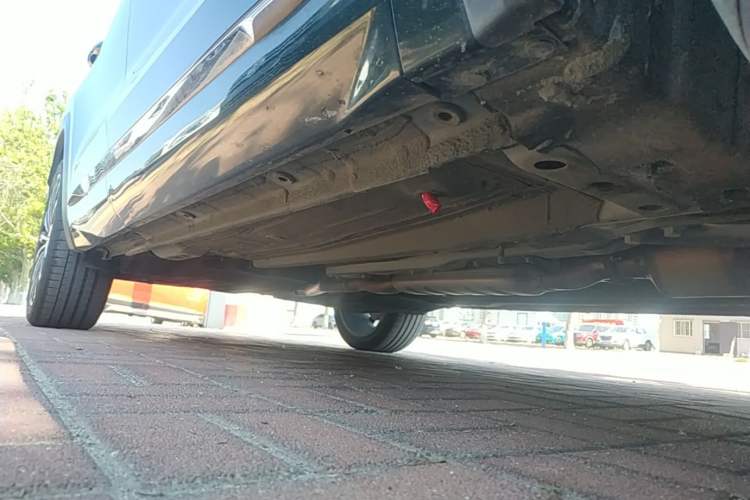 Used Geely Auto Monjaro L 2025 Dongfang Yao 2.0TD Automatic All-Wheel-Drive Wangyue Edition Right Side Sill