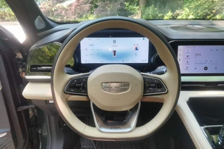 Used Geely Auto Monjaro L 2025 Dongfang Yao 2.0TD Automatic All-Wheel-Drive Wangyue Edition Steering Wheel