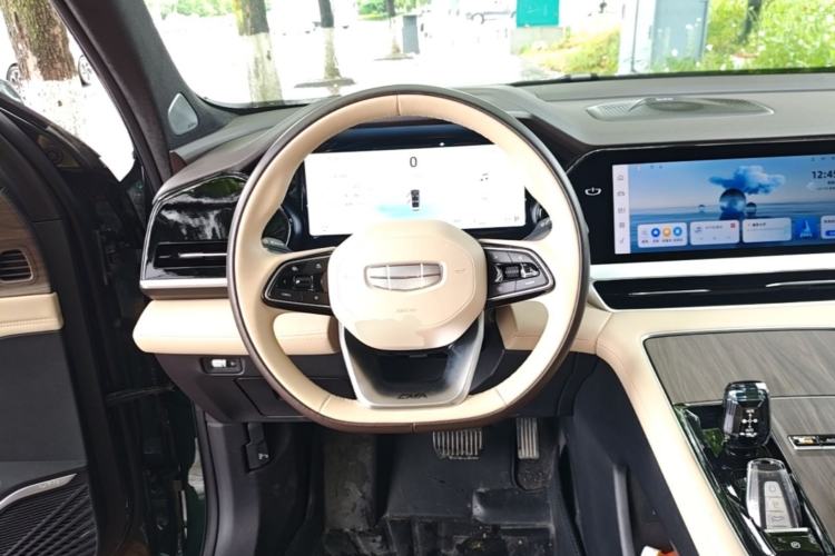 Used Geely Auto Monjaro L 2025 Dongfang Yao 2.0TD Automatic All-Wheel-Drive Wangyue Edition Steering Wheel