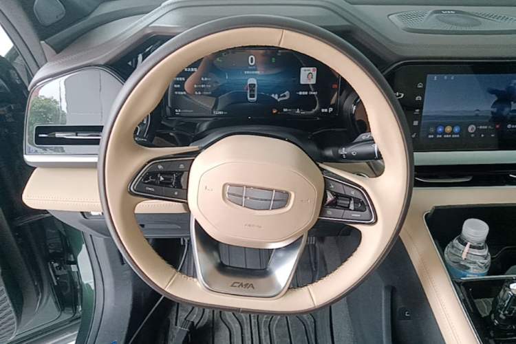 Used Geely Auto Monjaro L 2025 Dongfang Yao 2.0TD Automatic All-Wheel-Drive Wangyue Edition Steering Wheel