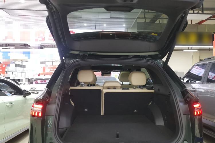 Used Geely Auto Monjaro L 2025 Dongfang Yao 2.0TD Automatic All-Wheel-Drive Wangyue Edition Trunk