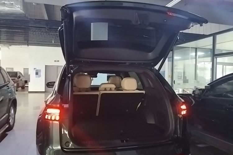 Used Geely Auto Monjaro L 2025 Dongfang Yao 2.0TD Automatic All-Wheel-Drive Wangyue Edition Trunk