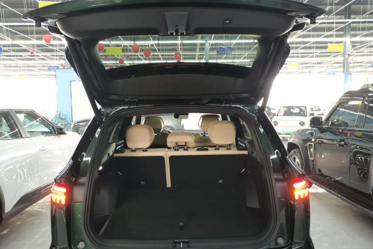 Used Geely Auto Monjaro L 2025 Dongfang Yao 2.0TD Automatic All-Wheel-Drive Wangyue Edition Trunk