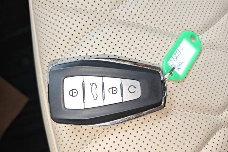 Used Geely Auto Monjaro L 2025 Dongfang Yao 2.0TD Automatic All-Wheel-Drive Wangyue Edition Vehicle Key