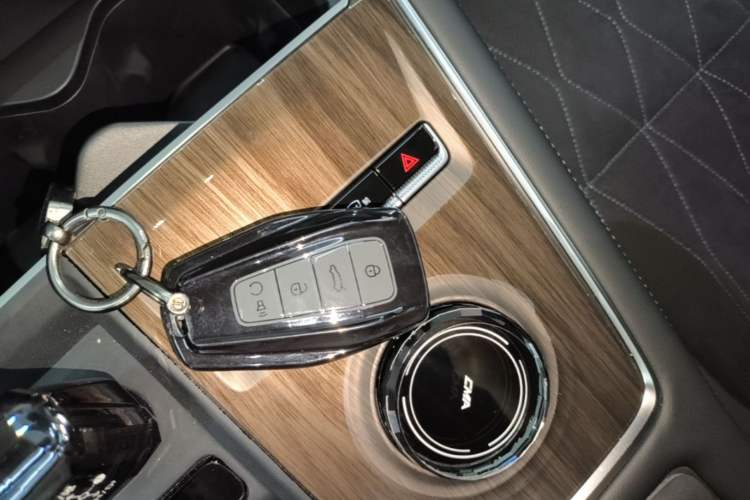 Used Geely Auto Monjaro L 2025 Dongfang Yao 2.0TD Automatic Lanxing Edition Vehicle Key