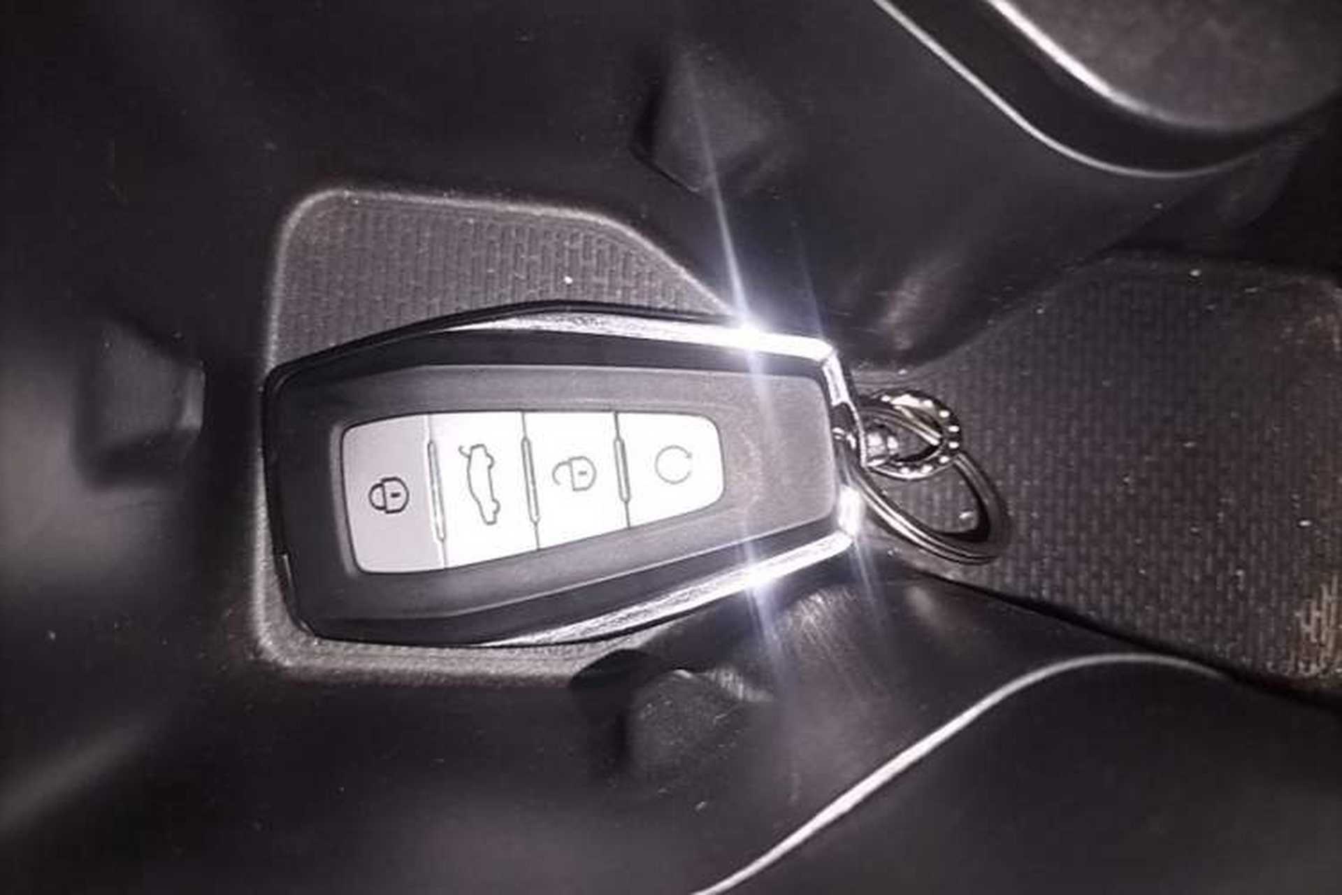 Used Geely Auto Monjaro L 2025 Dongfang Yao 2.0TD Automatic All-Wheel-Drive Wangyue Edition Vehicle Key
