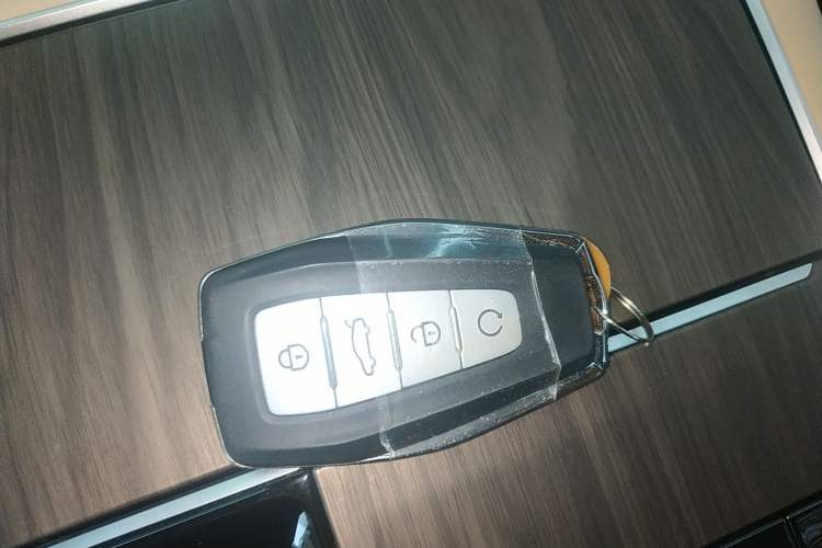 Used Geely Auto Monjaro L 2025 Dongfang Yao 2.0TD Automatic All-Wheel-Drive Wangyue Edition Vehicle Key