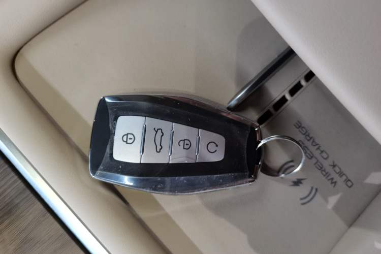 Used Geely Auto Monjaro L 2025 Dongfang Yao 2.0TD Automatic All-Wheel-Drive Wangyue Edition Vehicle Key