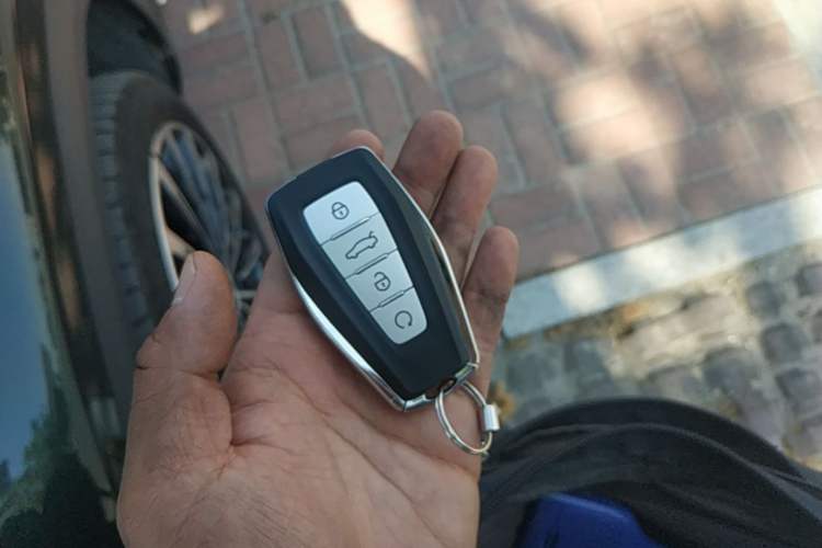 Used Geely Auto Monjaro L 2025 Dongfang Yao 2.0TD Automatic All-Wheel-Drive Wangyue Edition Vehicle Key